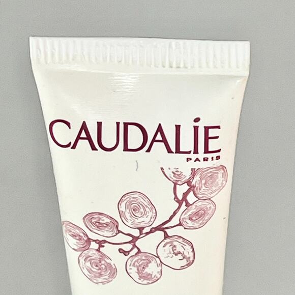 Caudalie VinoSource S.O.S. Thirst Quenching Serum Hydrate Travel .33 oz 10ml New - Picture 2 of 6